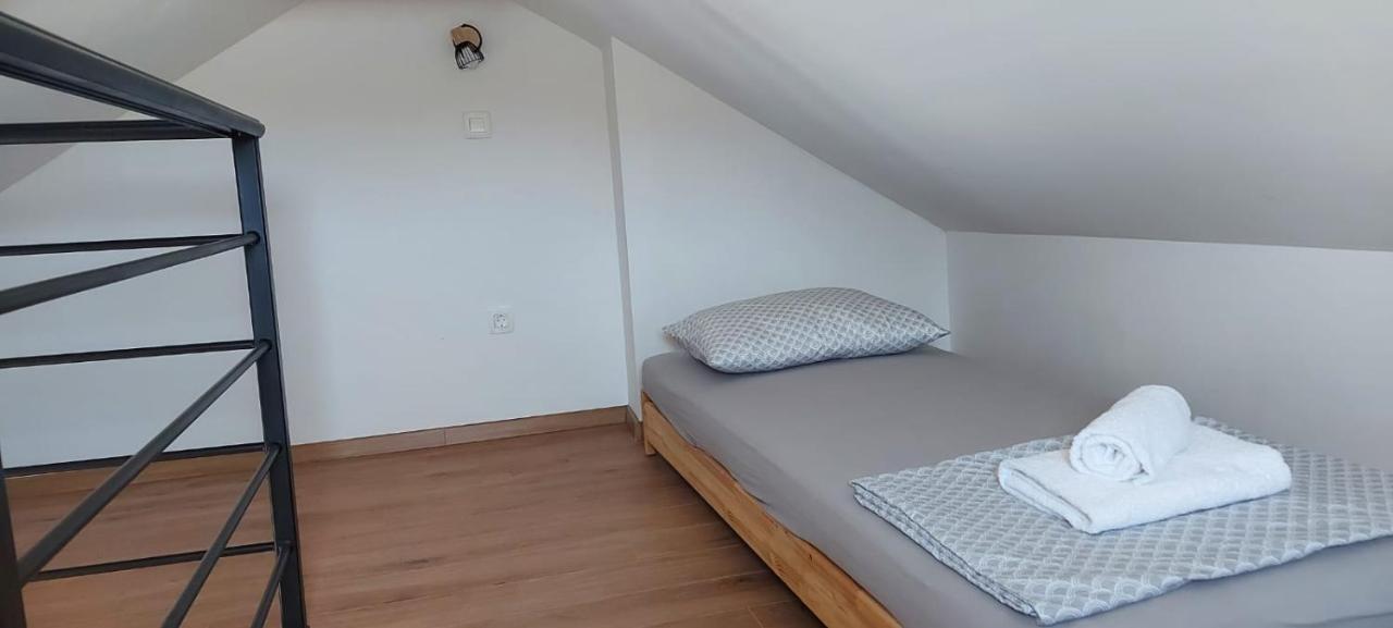 Apartments Lucky Lozovac Exterior foto